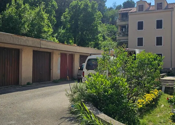 Harmony-two Bedroom * 米利尼